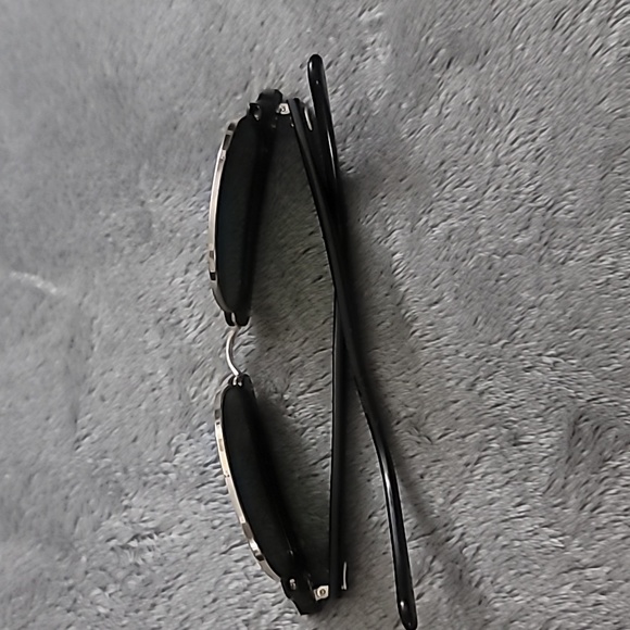 Ray-Ban RB3016 Clubmaster Black Polarized Sunglasses With Case - Picture 6 of 9